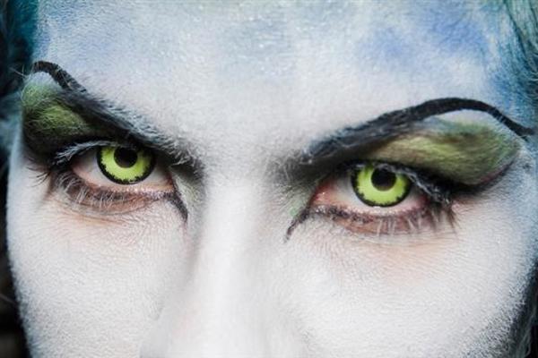 Halloween Contact Lenses Can Be SCARY!